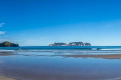 Neuseeland - Great Barrier Island - am Strand bei Whangapoua, Blick auf Rakitu