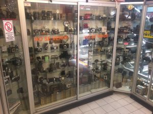 Ein Laden voller Kameras, die nicht zum Verkauf stehen