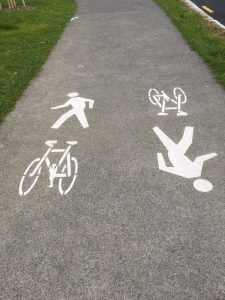 Auch auf dem Fußweg richtig laufen :-)