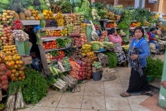 Riobamba - die Gemüsestände sind einfach schön bunt :-)