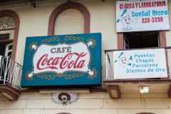 Panama City - das Cola-Cafe mit Zahnarzt daneben - clever :-)