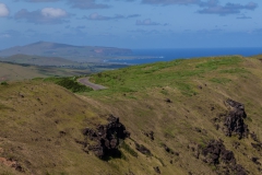 Osterinsel - Vulkan Rano Kau - im Hintergrund der Westen der Insel
