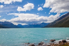 El Calafate: am Perito Moreno Gletscher - blaues Wasser durch Gletschermilch