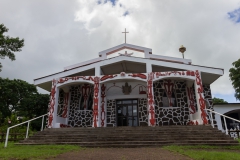 Osterinsel - Hanga Roa - der gesamte Eingangsbereich der Kirche