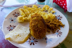 Puerto Lopez - lokales Frühstück mit fritierter Banane