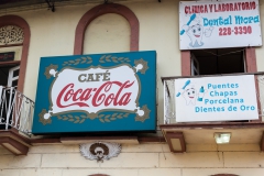 Panama City - das Cola-Cafe mit Zahnarzt daneben - clever :-)