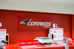 Bei der Post in Chile.