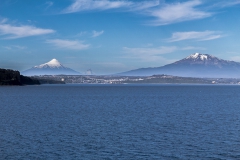 Mit Blick auf Puerto Montt und die Vulkane Osorno und Calbuco