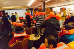 Evakuierungsübung am ersten Abend.