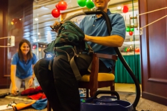 Ocean Diamond - Saugen bei der Biosecurity-Kontrolle