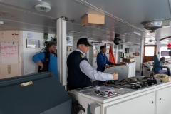 Kapitän Oleg auf der Brücke