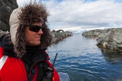 Chinstrap Camp, Elephant Island: mit dem Russen Vlad durch enge Kanäle