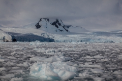 Cierva Cove: Fahrt durch das Eis