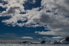 Cierva Cove: Fahrt durch das Eis