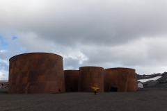 Deception Island: Überreste menschlicher Zivilisation