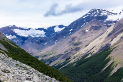 Torres del Paine: wieder nach unten zum Campa